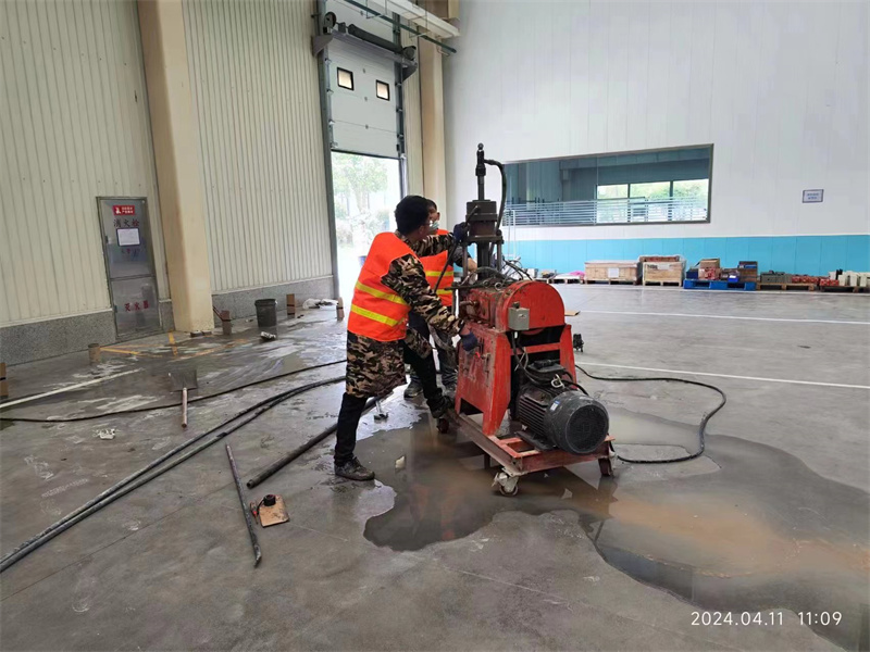 小金厂房地面下沉塌陷注浆加固施工